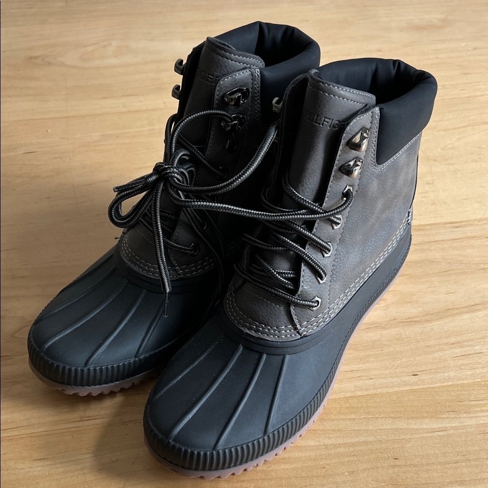 Tommy Hilfiger Men's Boots in Black and Gray